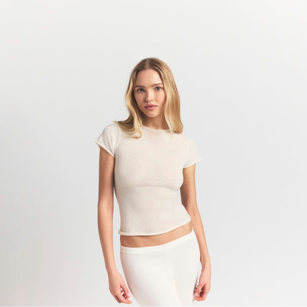 BNWT SKIMS Featherweight Cashmere T-Shirt XS Egret